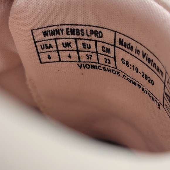 Vionic Winny Sneakers - Picture 10 of 10